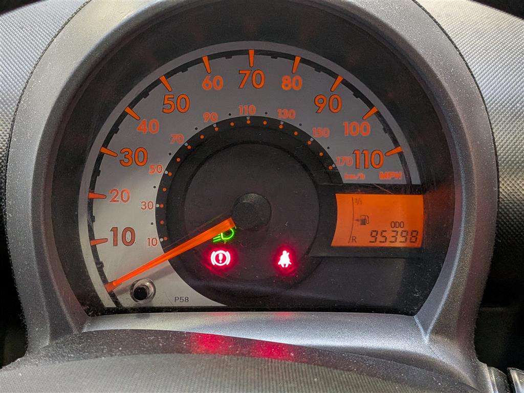 <p>2008 PEUGEOT 107 URBAN</p>