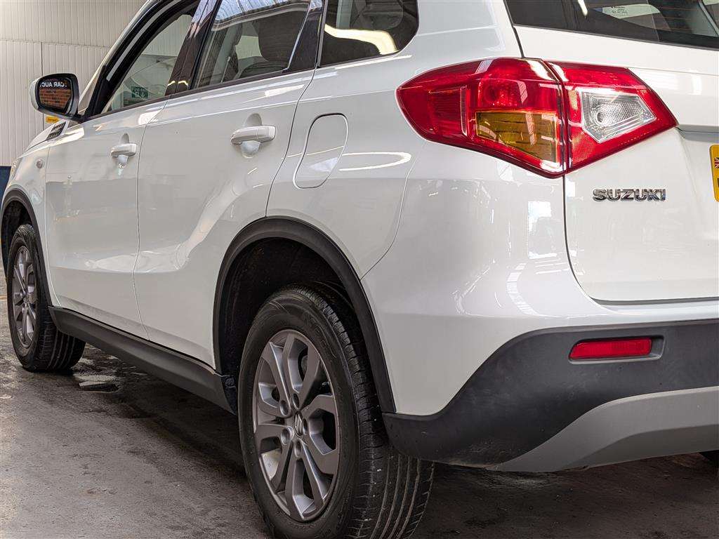 <p>2017 SUZUKI VITARA SZ4</p>