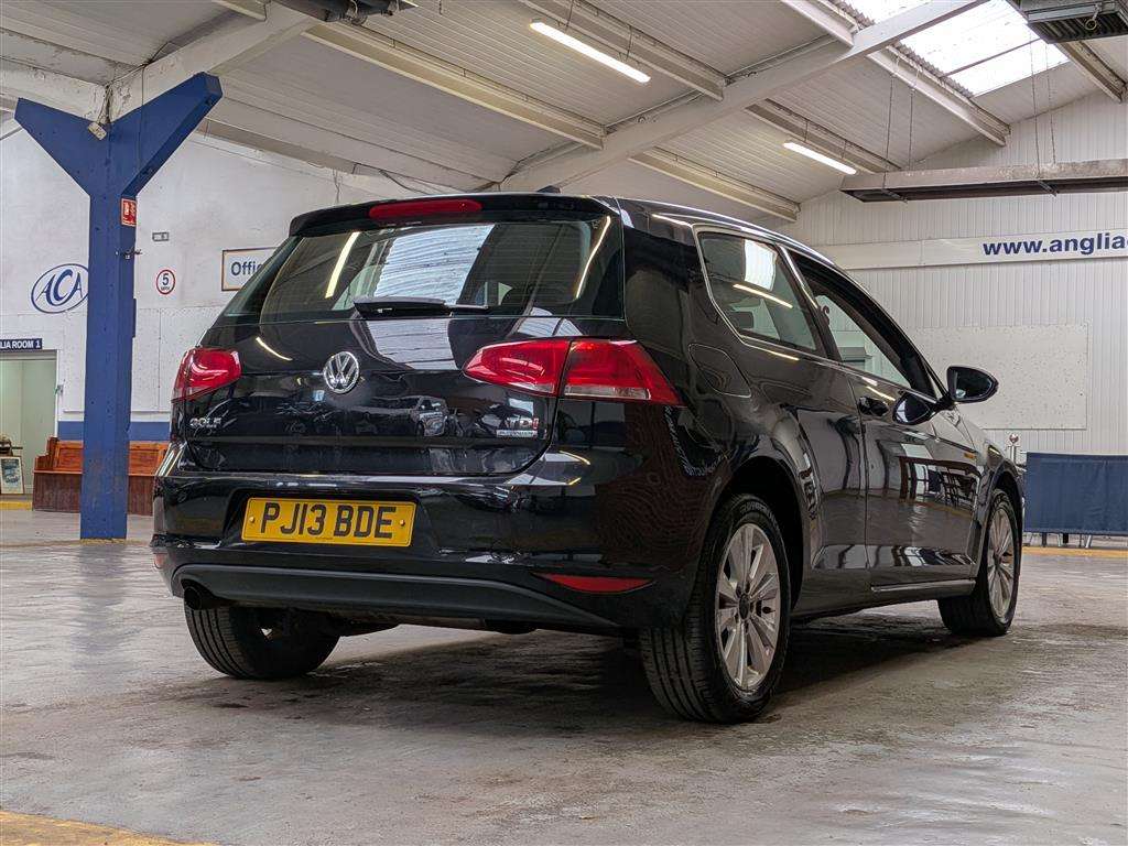 <p>2013 VOLKSWAGEN GOLF SE BLUEMOTION TECH T</p>