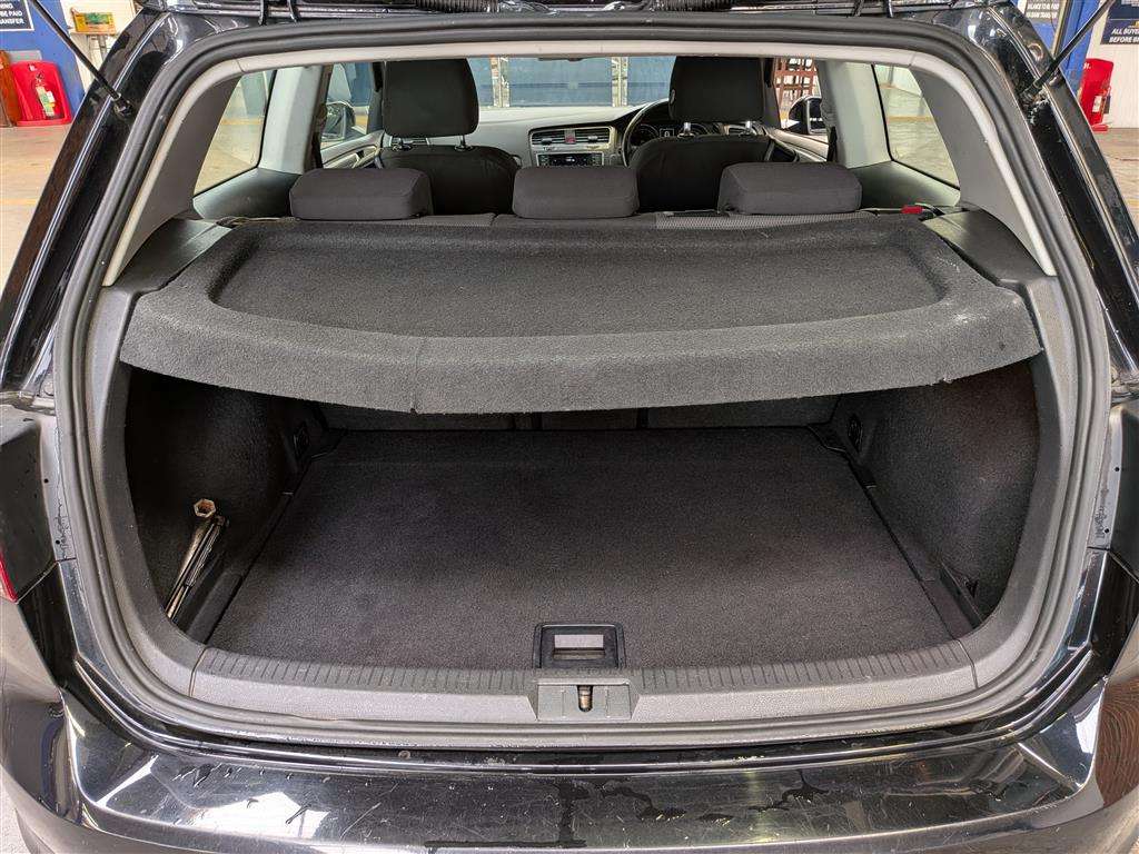 <p>2013 VOLKSWAGEN GOLF SE BLUEMOTION TECH T</p>