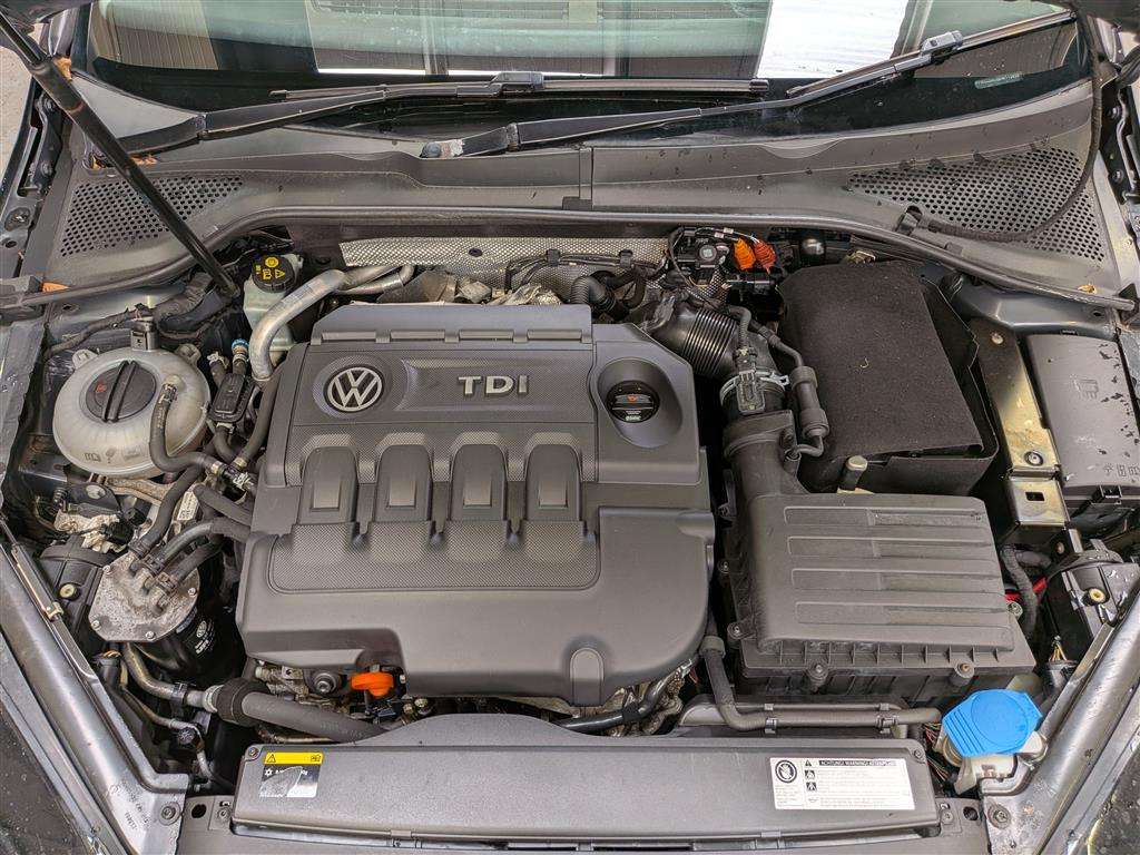 <p>2013 VOLKSWAGEN GOLF SE BLUEMOTION TECH T</p>