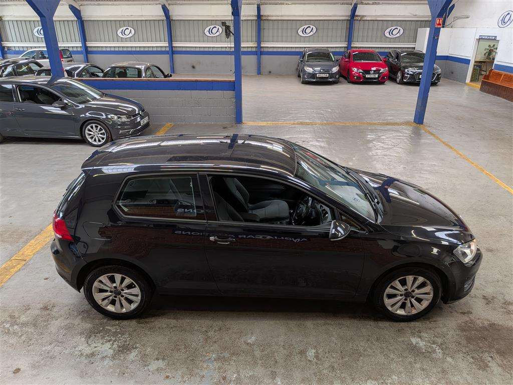 <p>2013 VOLKSWAGEN GOLF SE BLUEMOTION TECH T</p>