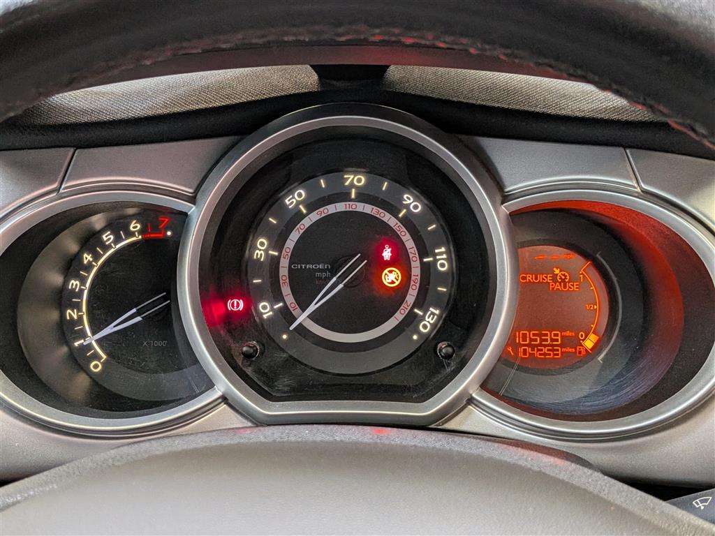 <p>2010 CITROEN C3 VTR+</p>