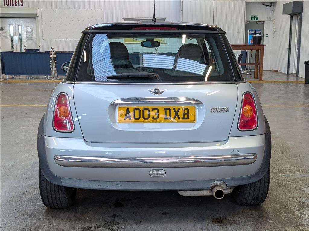 <p>2003 MINI MINI COOPER</p>