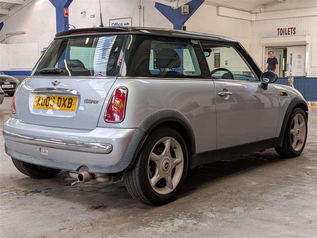<p>2003 MINI MINI COOPER</p>