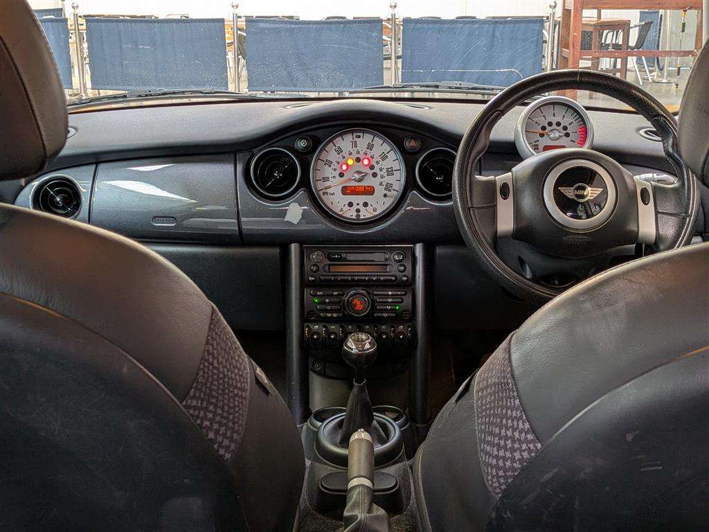 <p>2003 MINI MINI COOPER</p>
