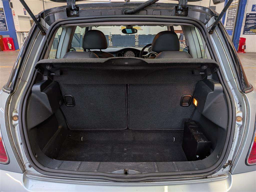 <p>2003 MINI MINI COOPER</p>