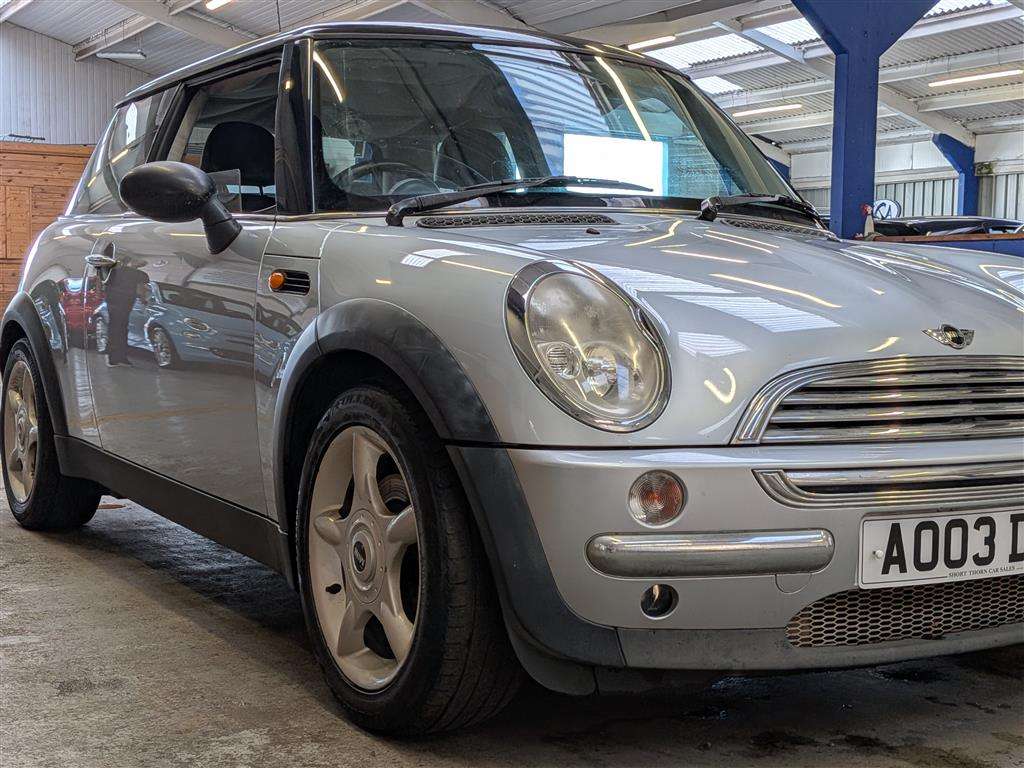 <p>2003 MINI MINI COOPER</p>