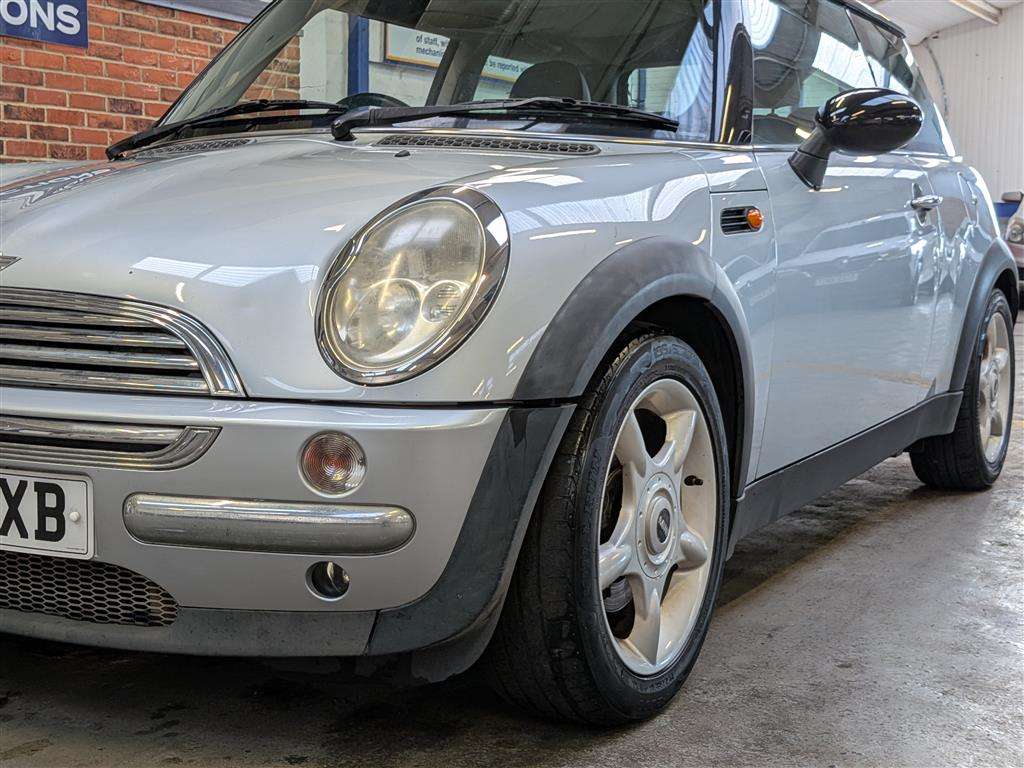 <p>2003 MINI MINI COOPER</p>