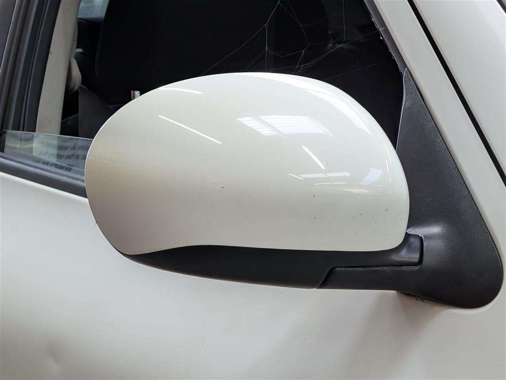<p>2011 NISSAN JUKE VISIA</p>