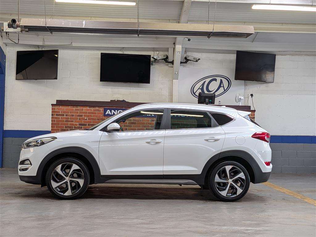 <p>2016 HYUNDAI TUCSON PREM B-DRIVE 2WD C</p>