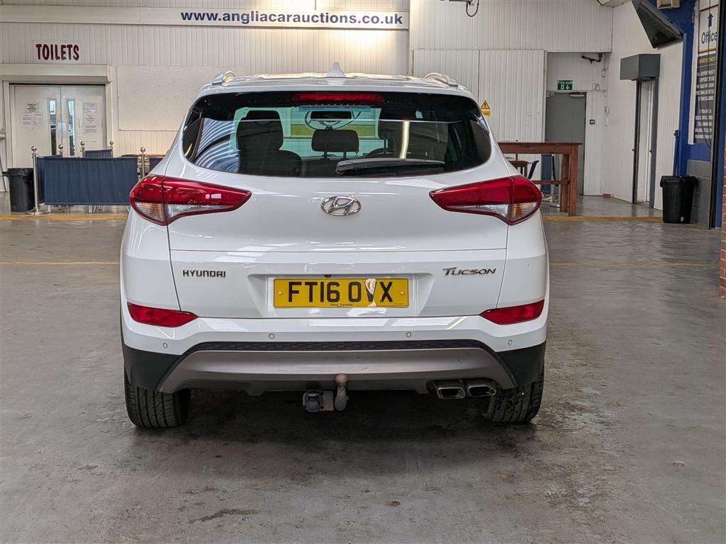 <p>2016 HYUNDAI TUCSON PREM B-DRIVE 2WD C</p>