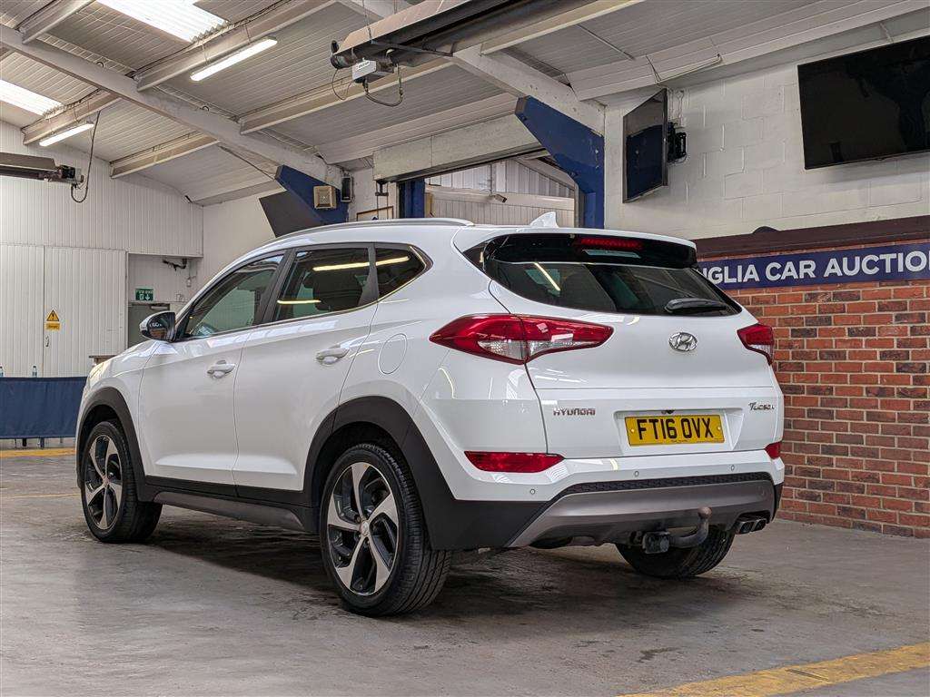 <p>2016 HYUNDAI TUCSON PREM B-DRIVE 2WD C</p>