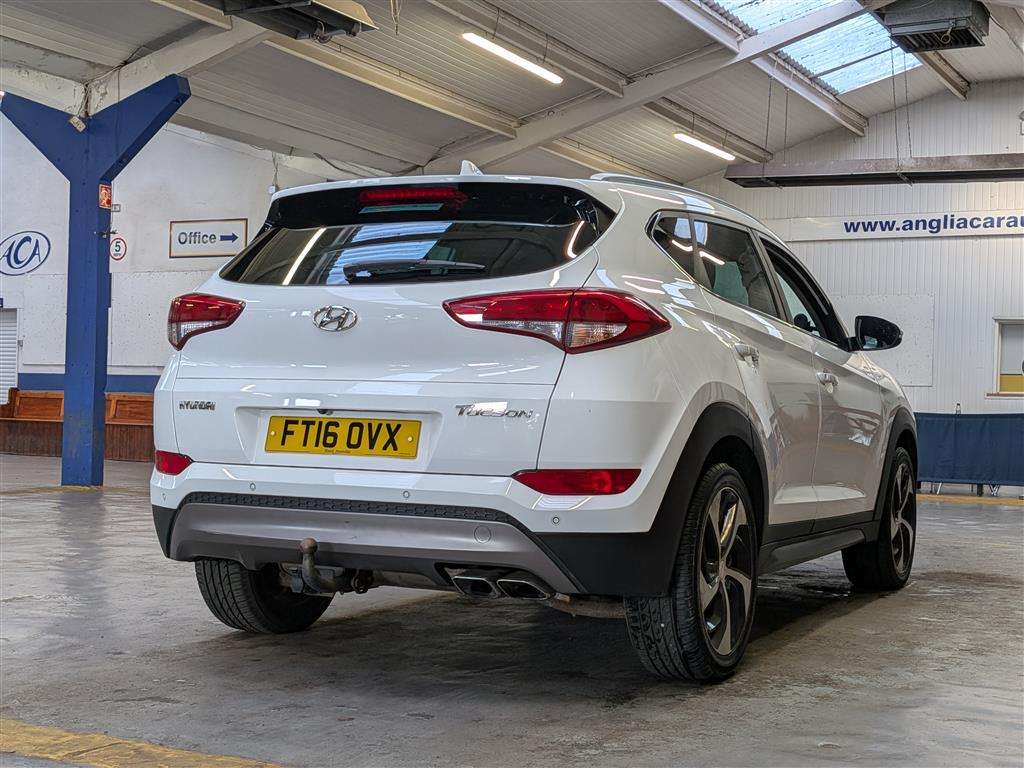 <p>2016 HYUNDAI TUCSON PREM B-DRIVE 2WD C</p>