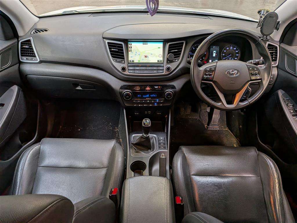<p>2016 HYUNDAI TUCSON PREM B-DRIVE 2WD C</p>