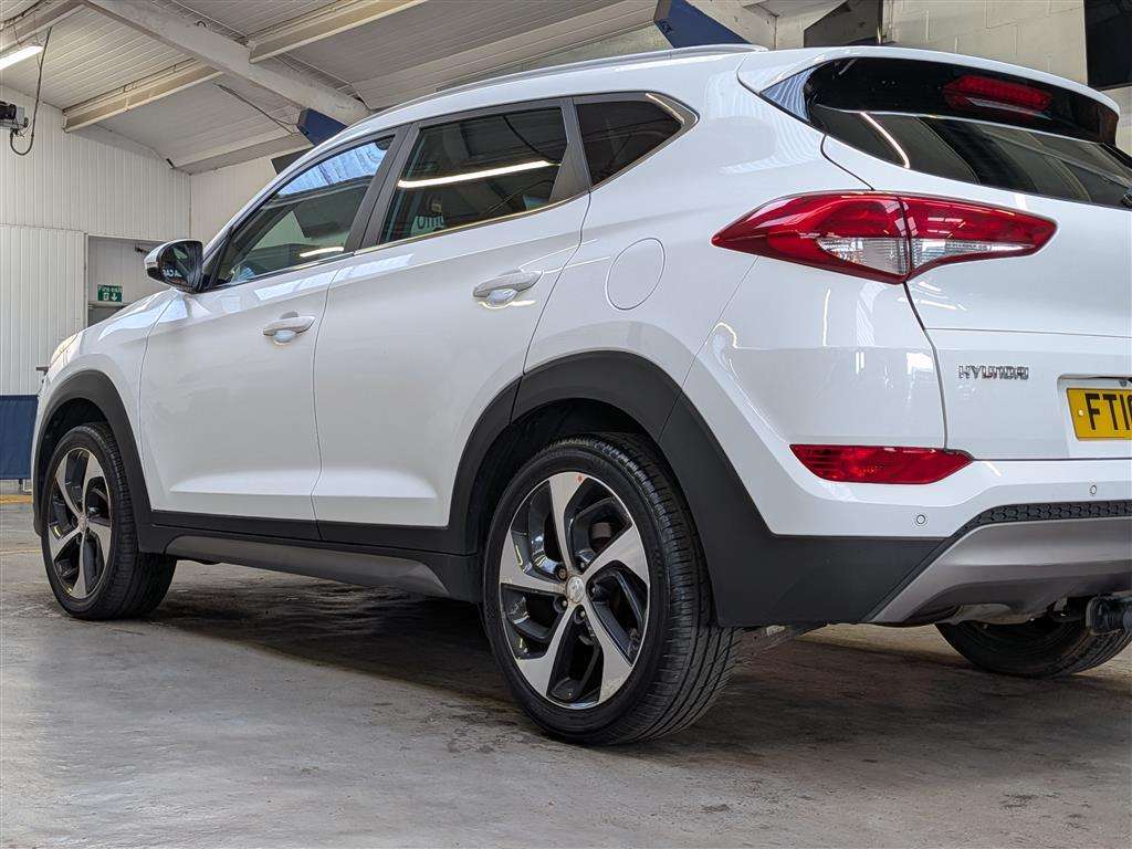 <p>2016 HYUNDAI TUCSON PREM B-DRIVE 2WD C</p>