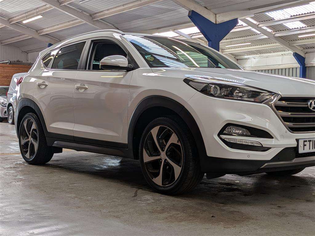 <p>2016 HYUNDAI TUCSON PREM B-DRIVE 2WD C</p>