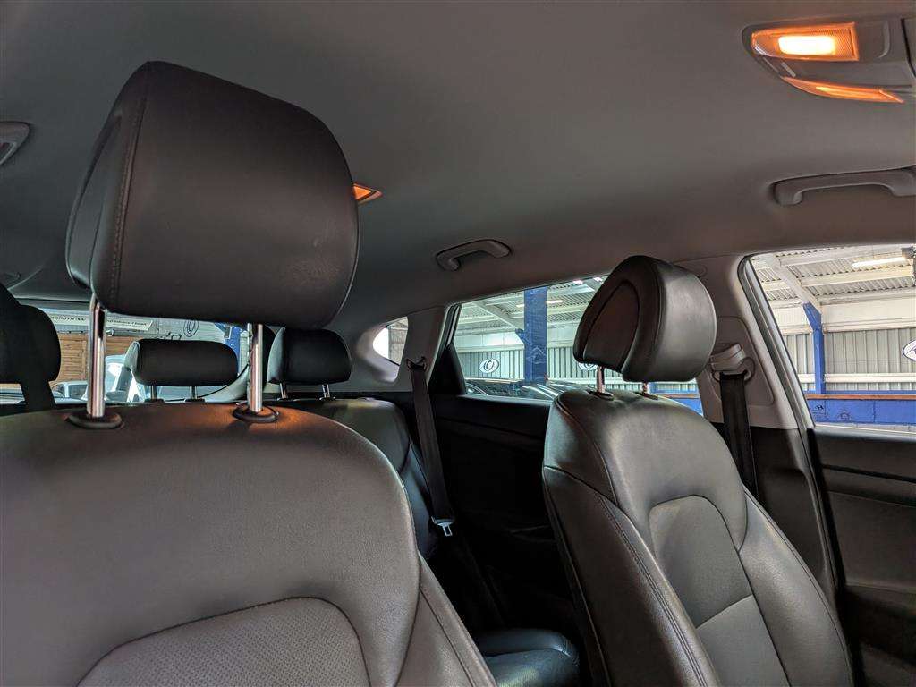 <p>2016 HYUNDAI TUCSON PREM B-DRIVE 2WD C</p>