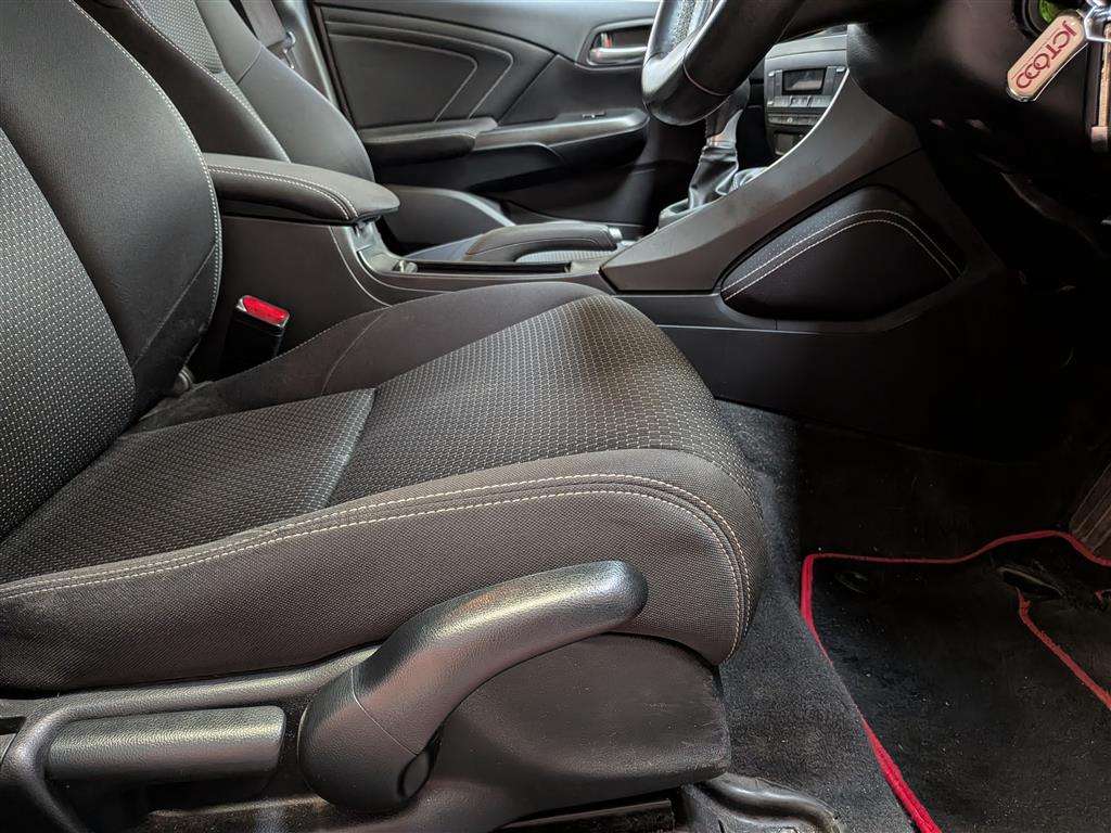 <p>2016 HONDA CIVIC I-VTEC SPORT</p>