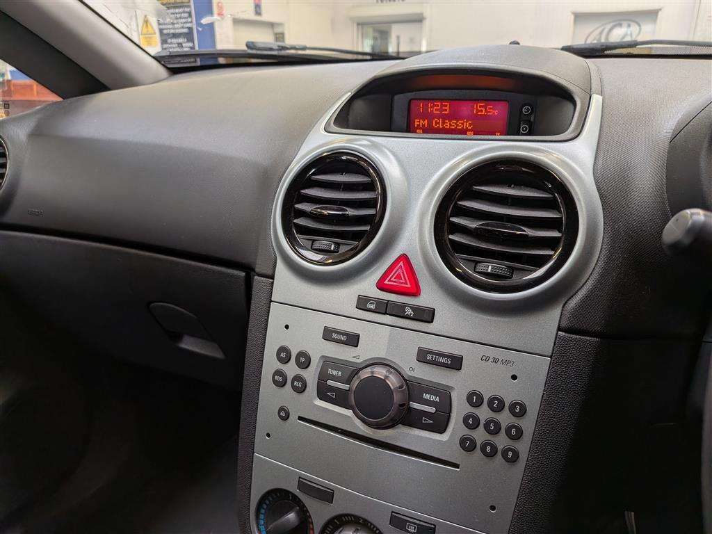 <p>2013 VAUXHALL CORSA S ECOFLEX</p>