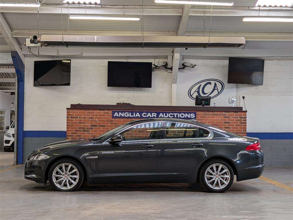 <p>2014 JAGUAR XF PREMIUM LUXURY D AUTO</p>
