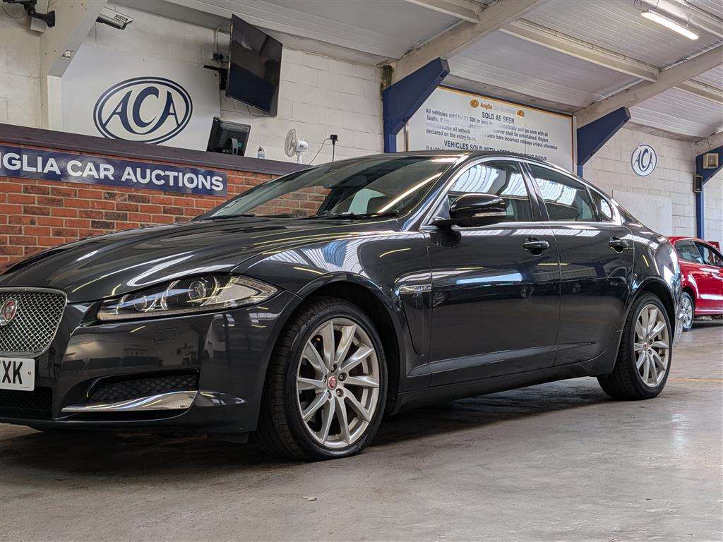<p>2014 JAGUAR XF PREMIUM LUXURY D AUTO</p>