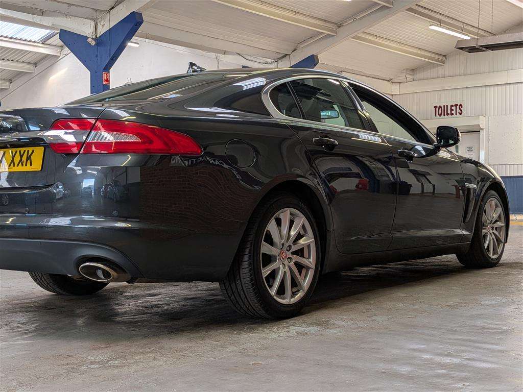 <p>2014 JAGUAR XF PREMIUM LUXURY D AUTO</p>