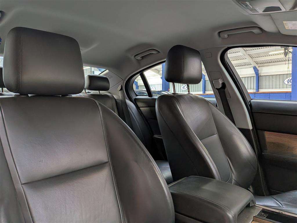 <p>2014 JAGUAR XF PREMIUM LUXURY D AUTO</p>