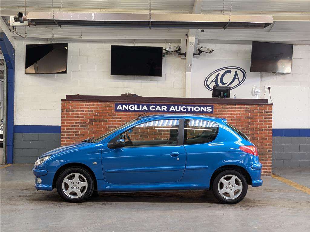 <p>2005 PEUGEOT 206 SPORT</p>