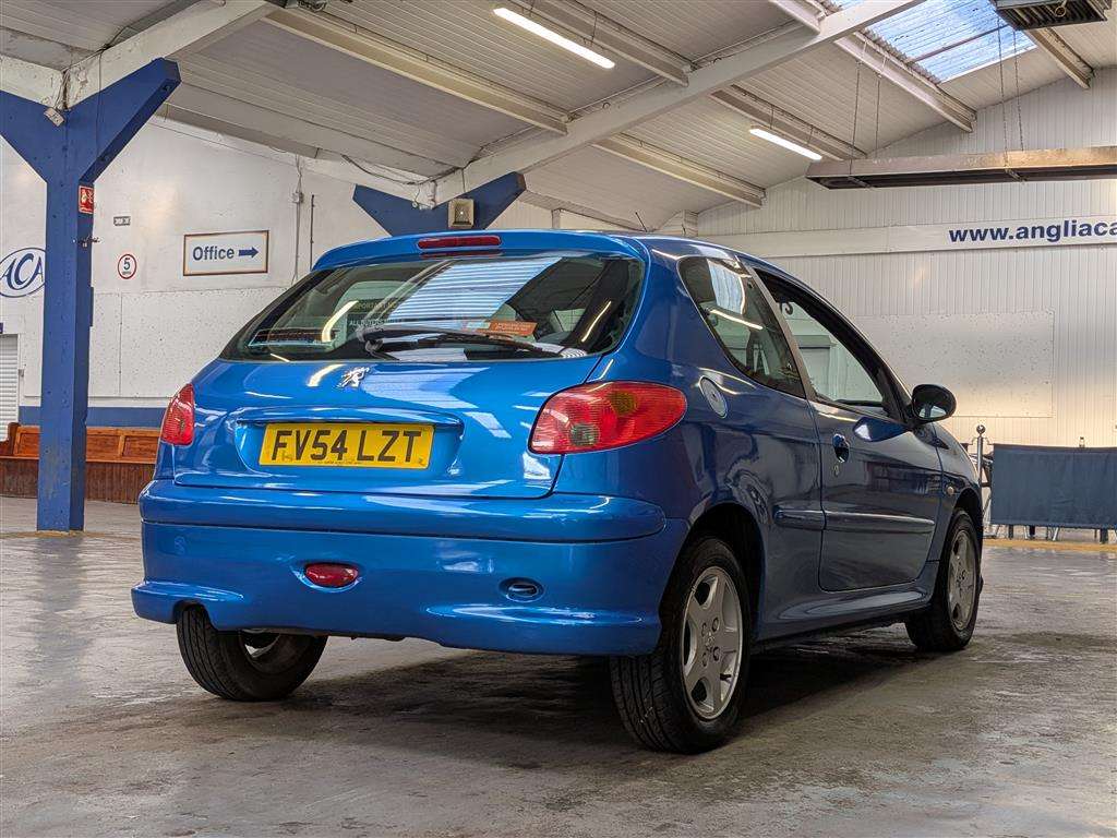 <p>2005 PEUGEOT 206 SPORT</p>