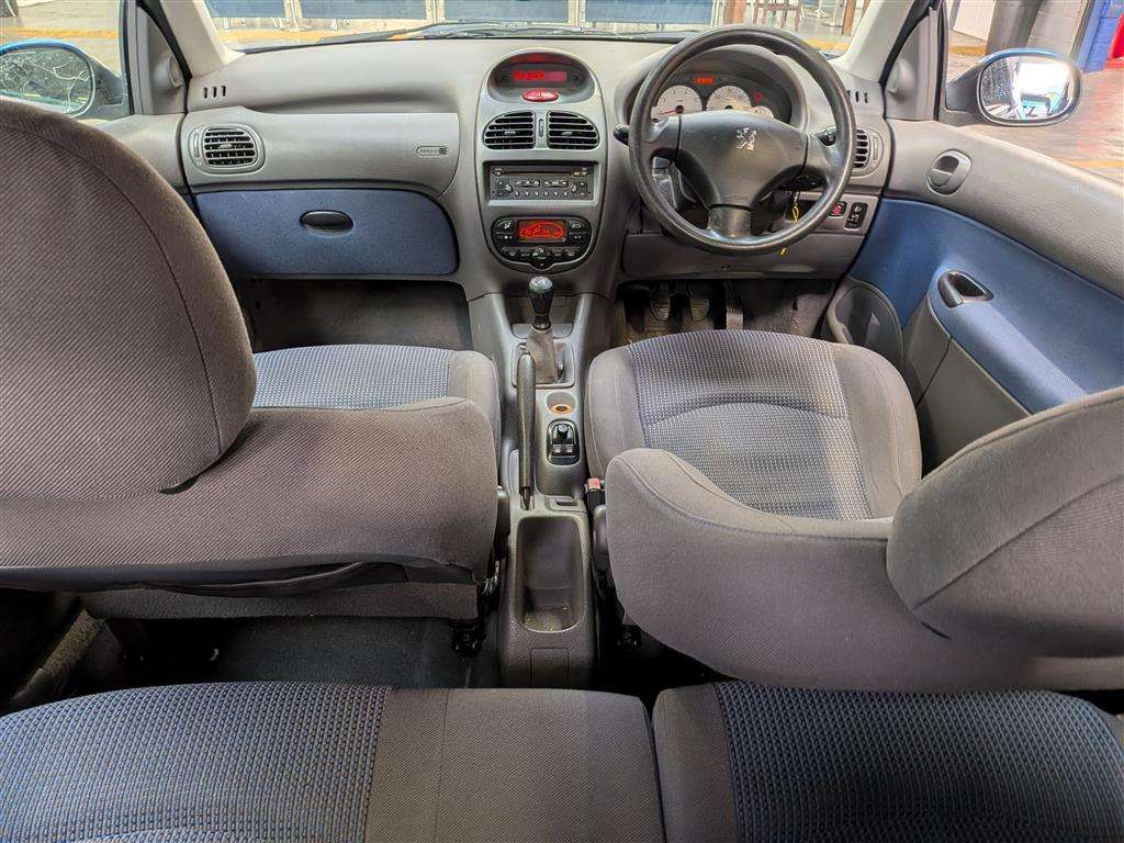 <p>2005 PEUGEOT 206 SPORT</p>