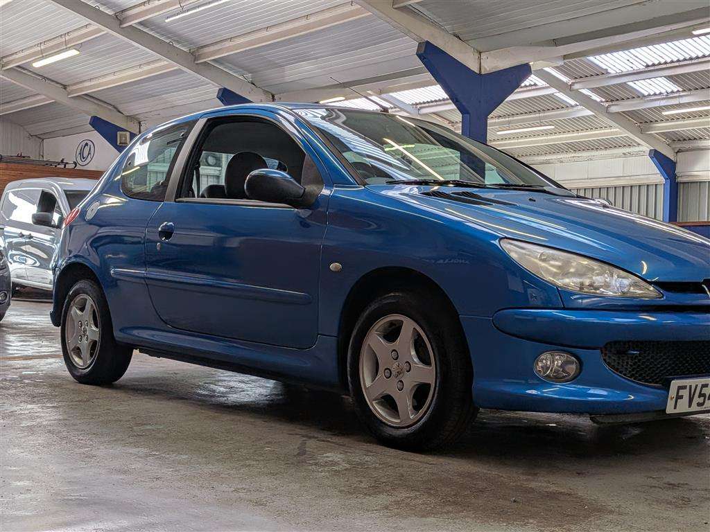<p>2005 PEUGEOT 206 SPORT</p>