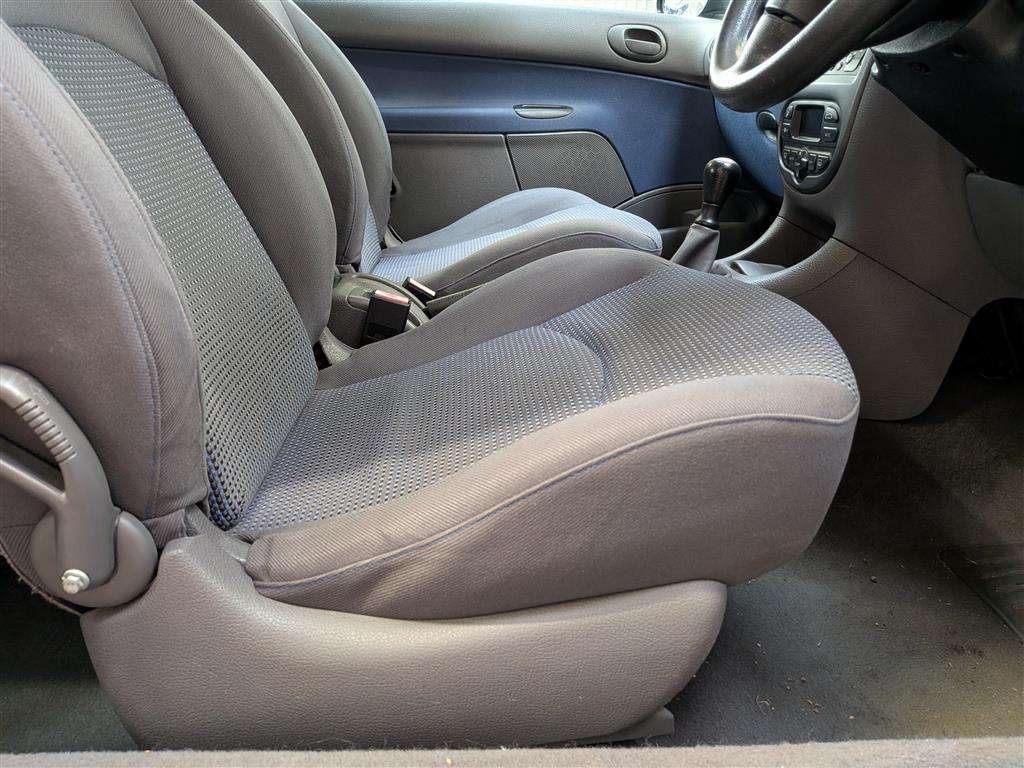 <p>2005 PEUGEOT 206 SPORT</p>