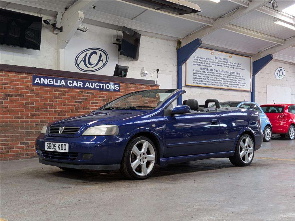 <p>2005 VAUXHALL ASTRA BERTONE EXCLUSIVE</p>