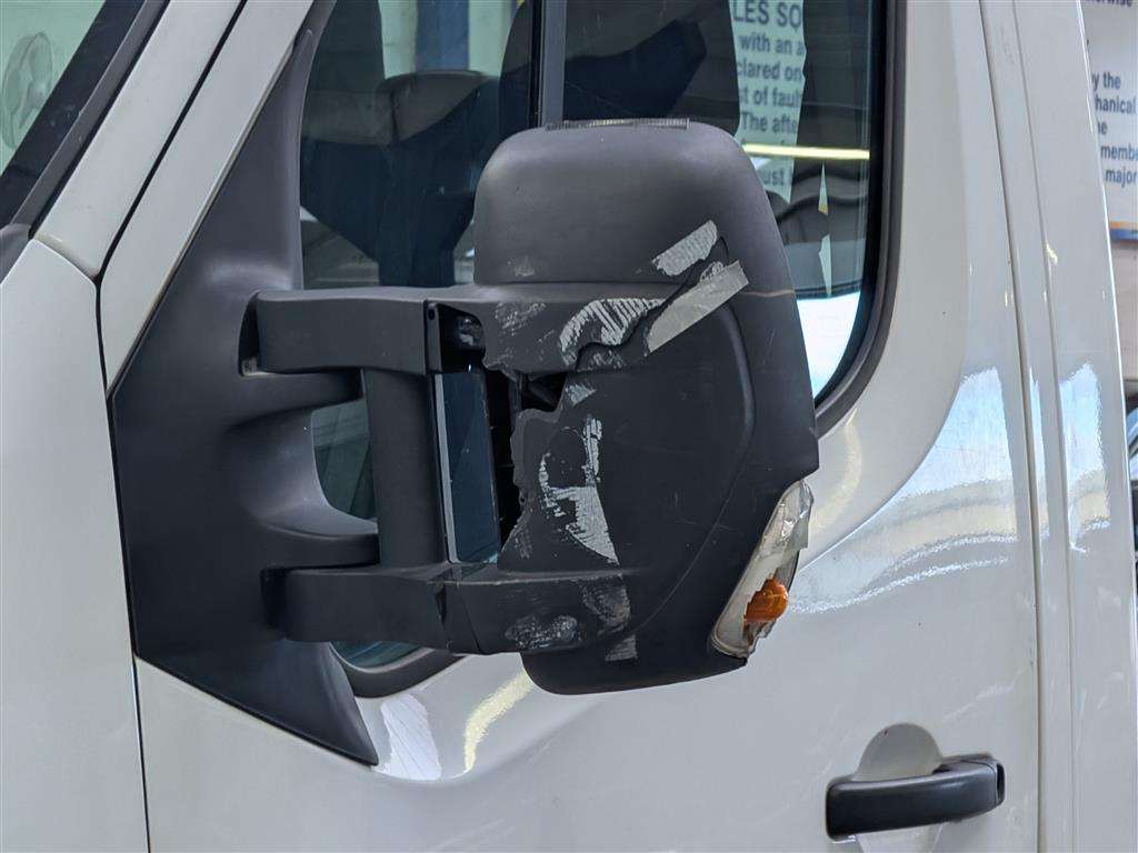 <p>2019 NISSAN NV400 SE DCI</p>