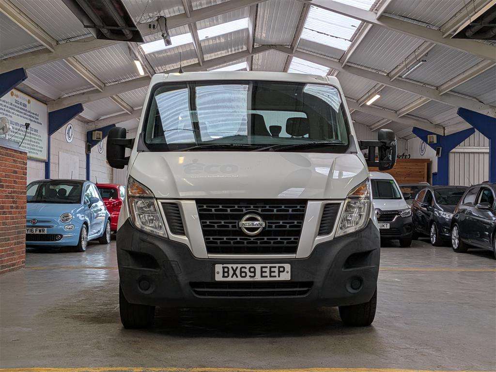 <p>2019 NISSAN NV400 SE DCI</p>