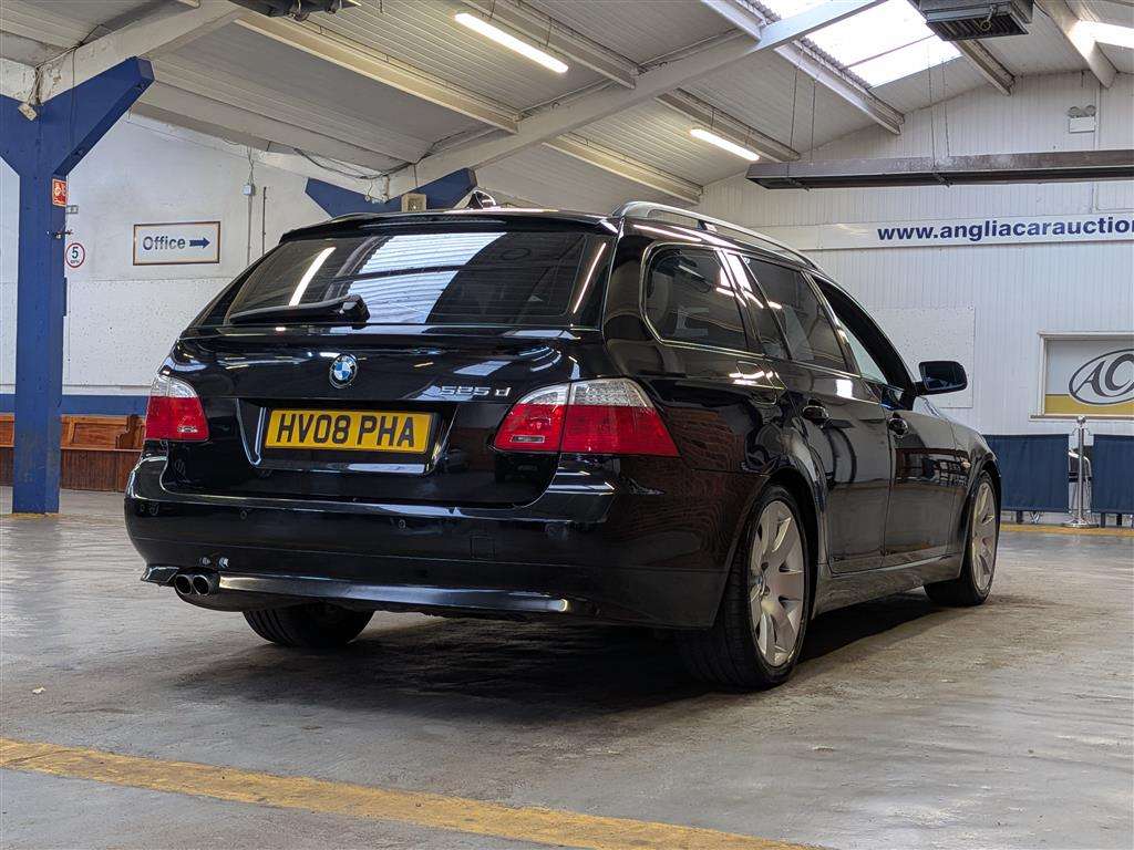 <p>2008 BMW 525D SE TOURING</p>