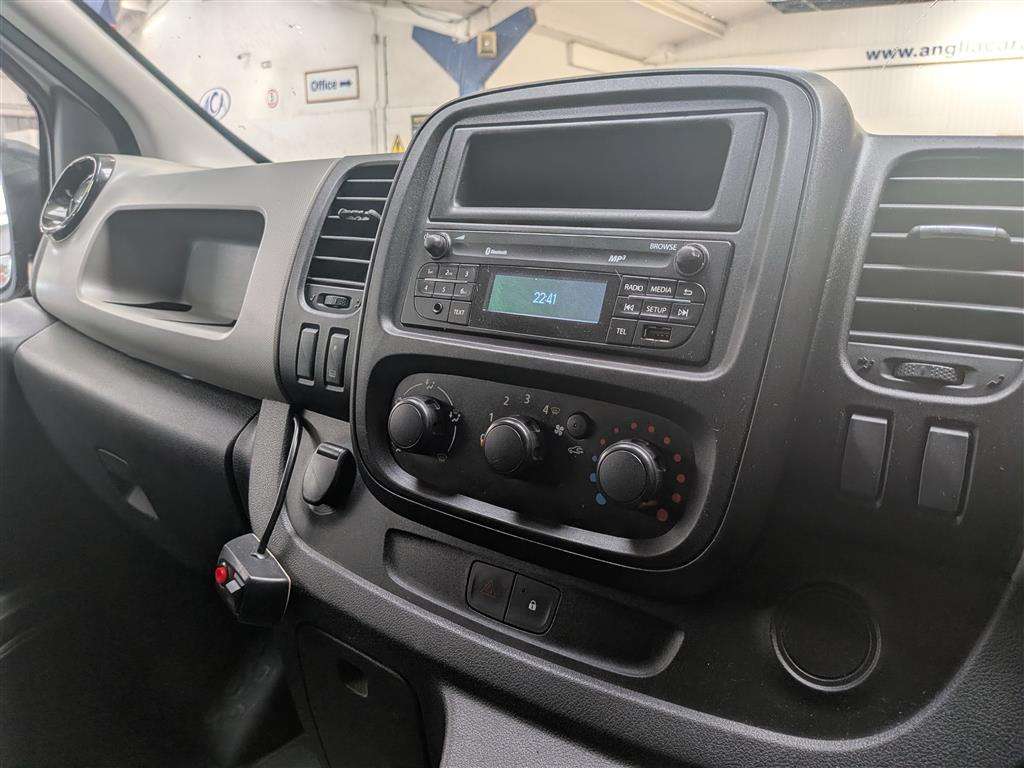 <p>2016 RENAULT TRAFIC SL27 BUSINESS DCI</p>