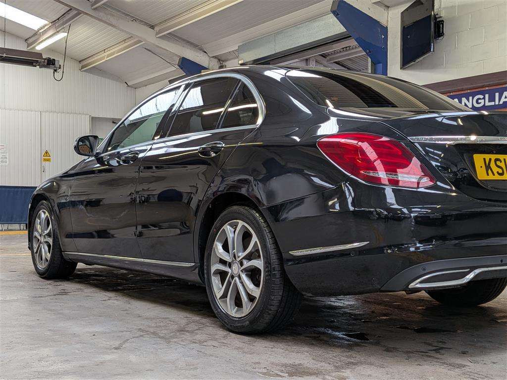 <p>2014 MERCEDES-BENZ C200 SPORT AUTO</p>