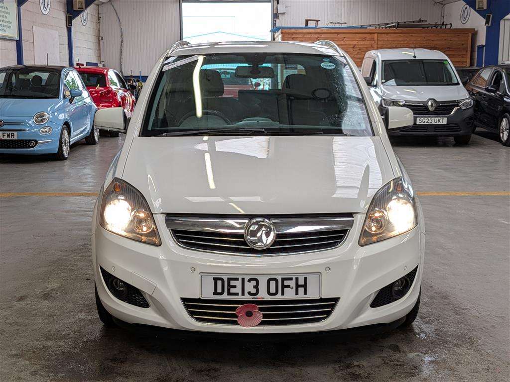 <p>2013 VAUXHALL ZAFIRA DESIGN NAV</p>