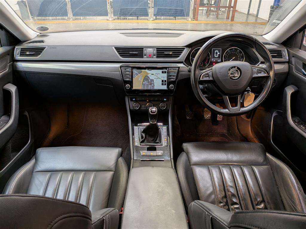 <p>2016 SKODA SUPERB SE L EXECUTIVE TDI</p>