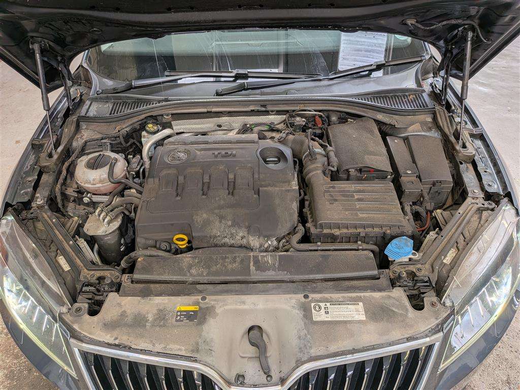 <p>2016 SKODA SUPERB SE L EXECUTIVE TDI</p>