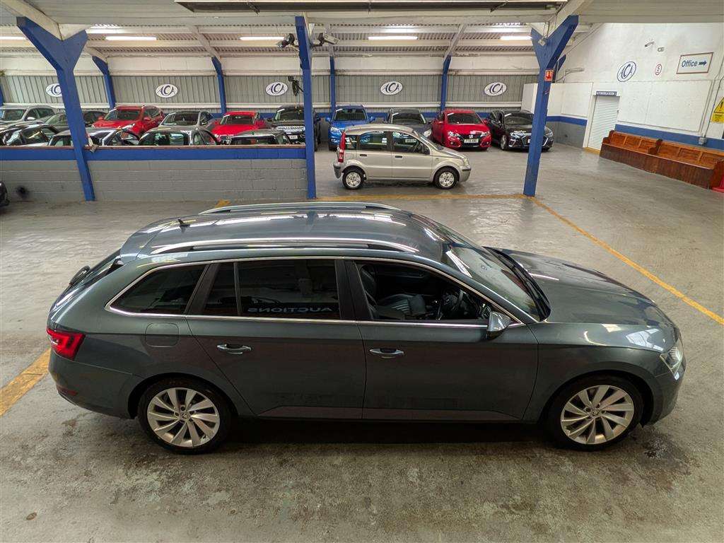 <p>2016 SKODA SUPERB SE L EXECUTIVE TDI</p>