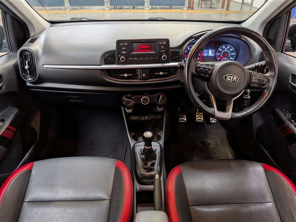 <p>2017 KIA PICANTO GT-LINE</p>