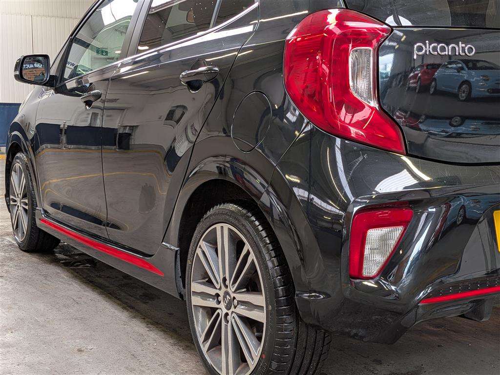 <p>2017 KIA PICANTO GT-LINE</p>
