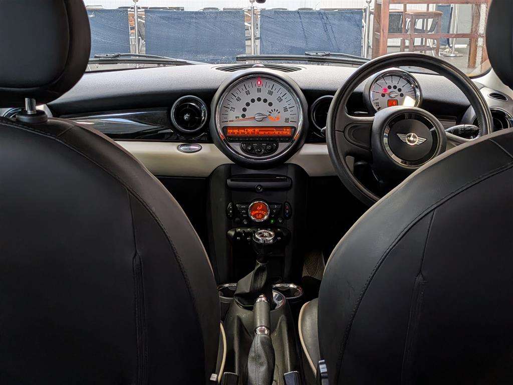 <p>2013 MINI ONE</p>