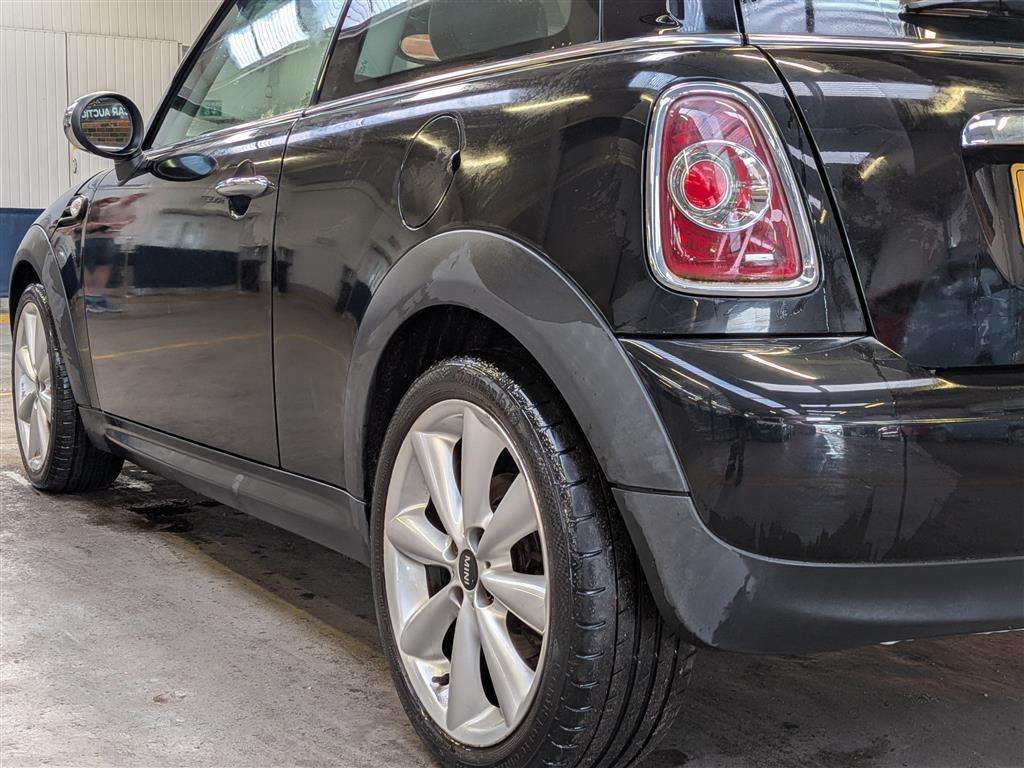 <p>2013 MINI ONE</p>