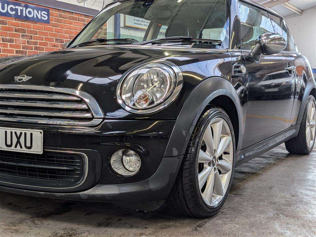 <p>2013 MINI ONE</p>