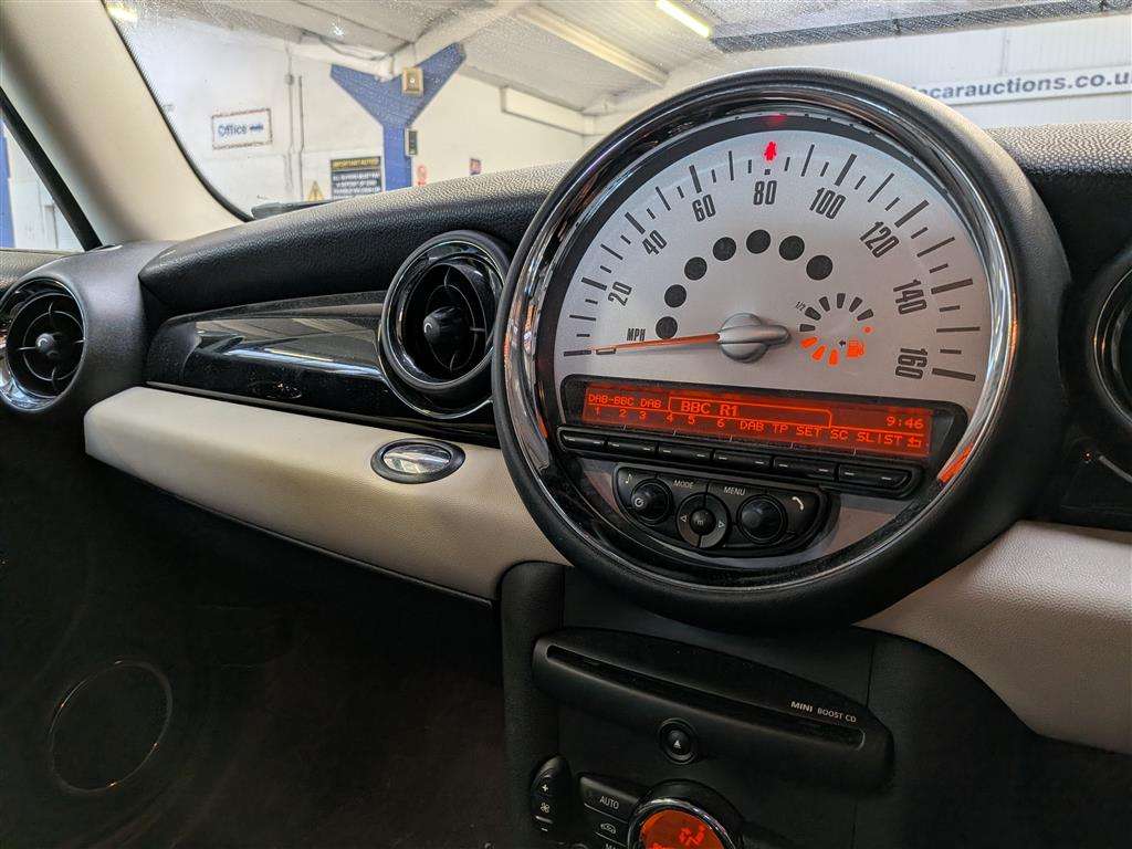 <p>2013 MINI ONE</p>