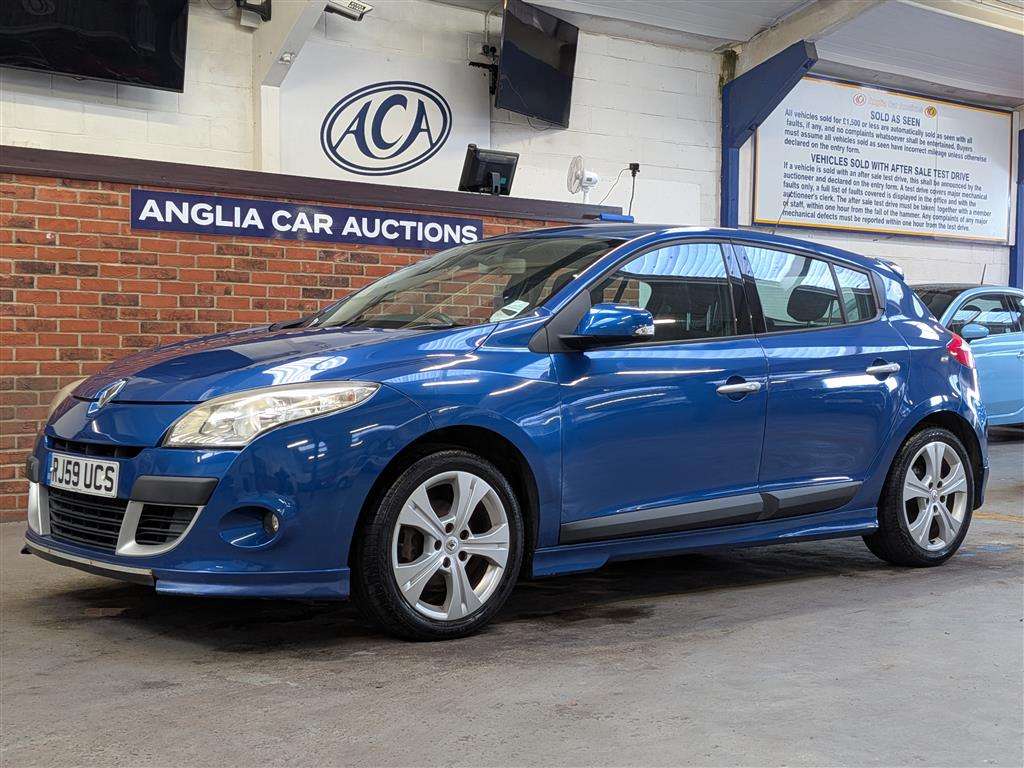 <p>2010 RENAULT MEGANE DYNAMIQUE VVT</p>